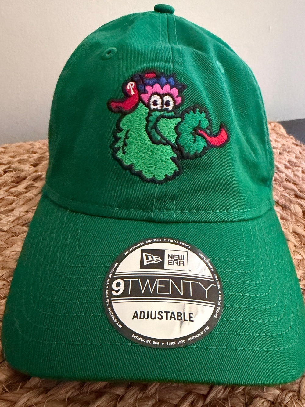 Philadelphia Phillies Phanatic
Green Baseball Cap ADJ. NWT
New Era 9TWENT
